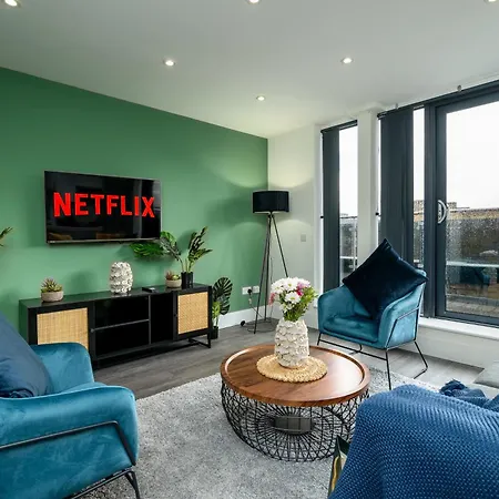 Elegant Luxe Penthouse In Whitechapel Apartment